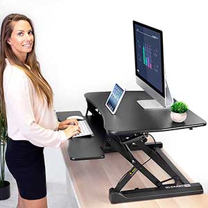 the-advantages-of-using-a-Standing-Desk